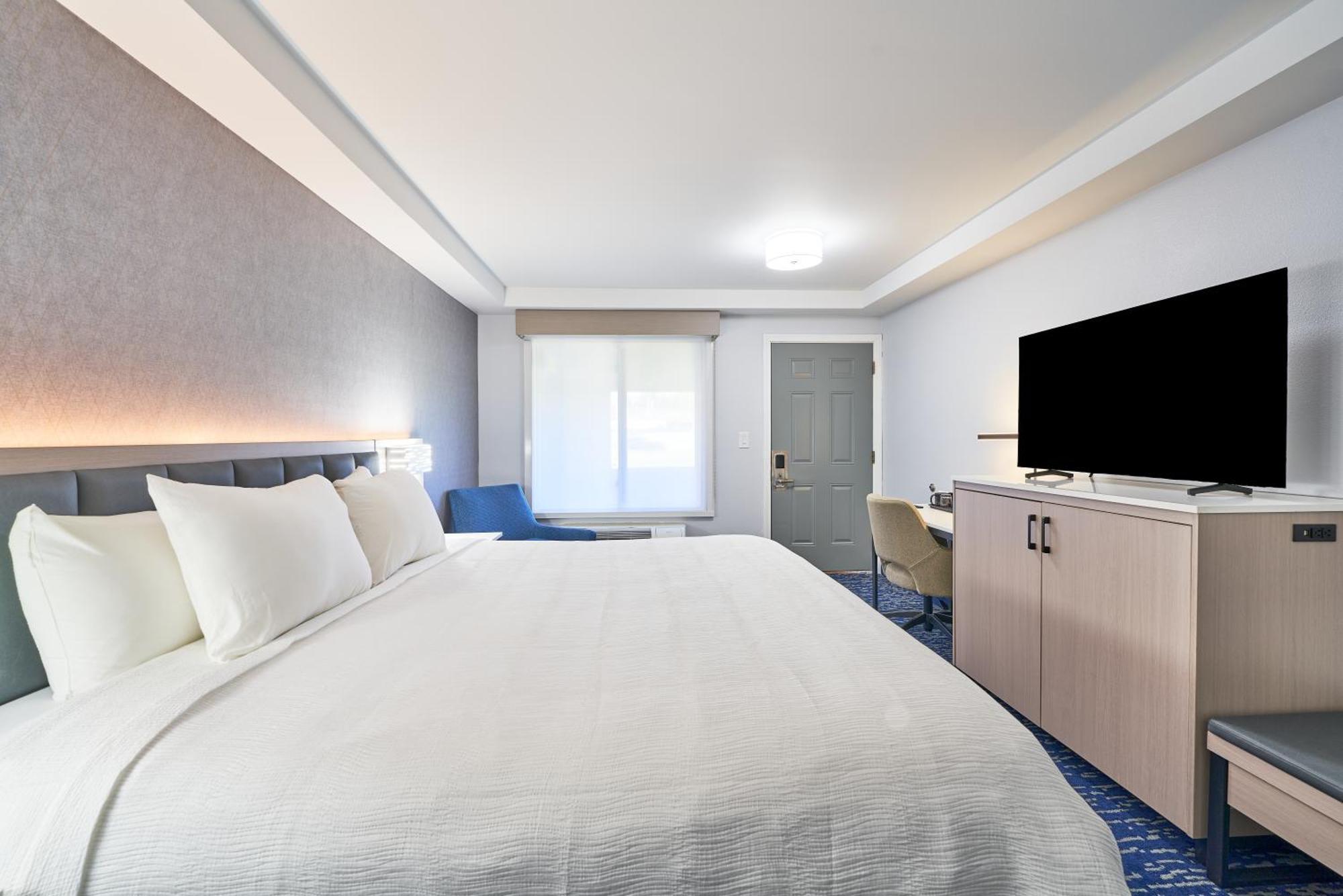 All Seasons Inn & Suites Борн Екстер'єр фото
